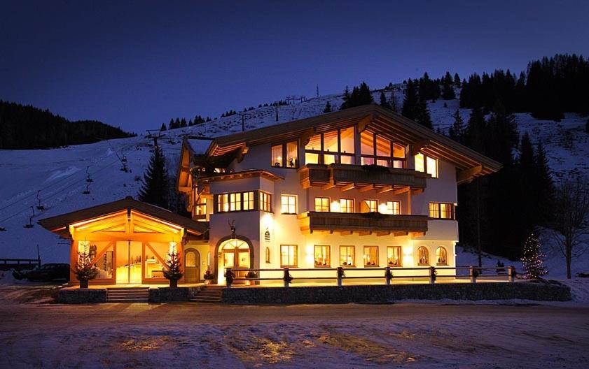 Landhaus Zum Steinbock Hotel Maria Alm am Steinernen Meer Ngoại thất bức ảnh